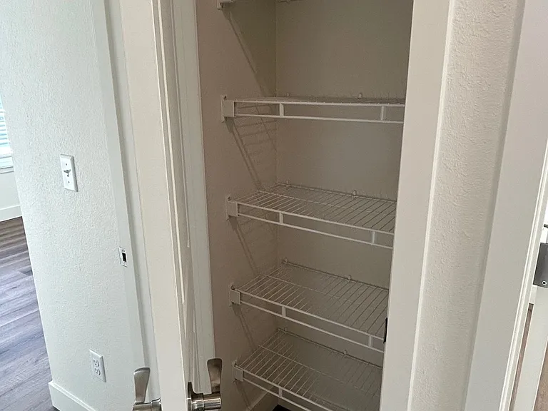 The Overlook Apartments — Photo 68