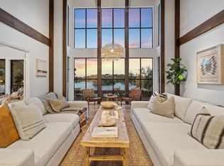 16 Peacock Dr, San Rafael, CA 94901