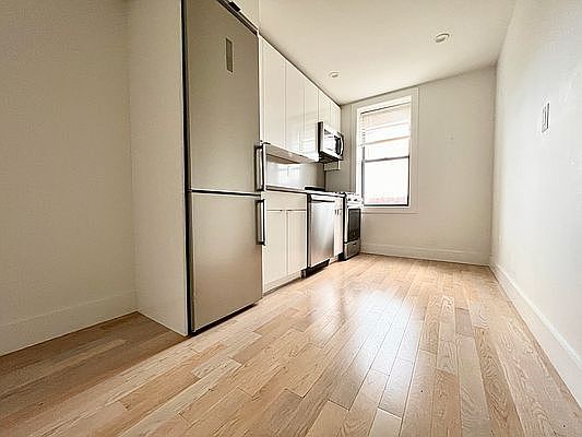 4th image of 91 Woodruff Ave #7F