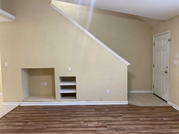 3rd image of 26 Guinevere Ln #B