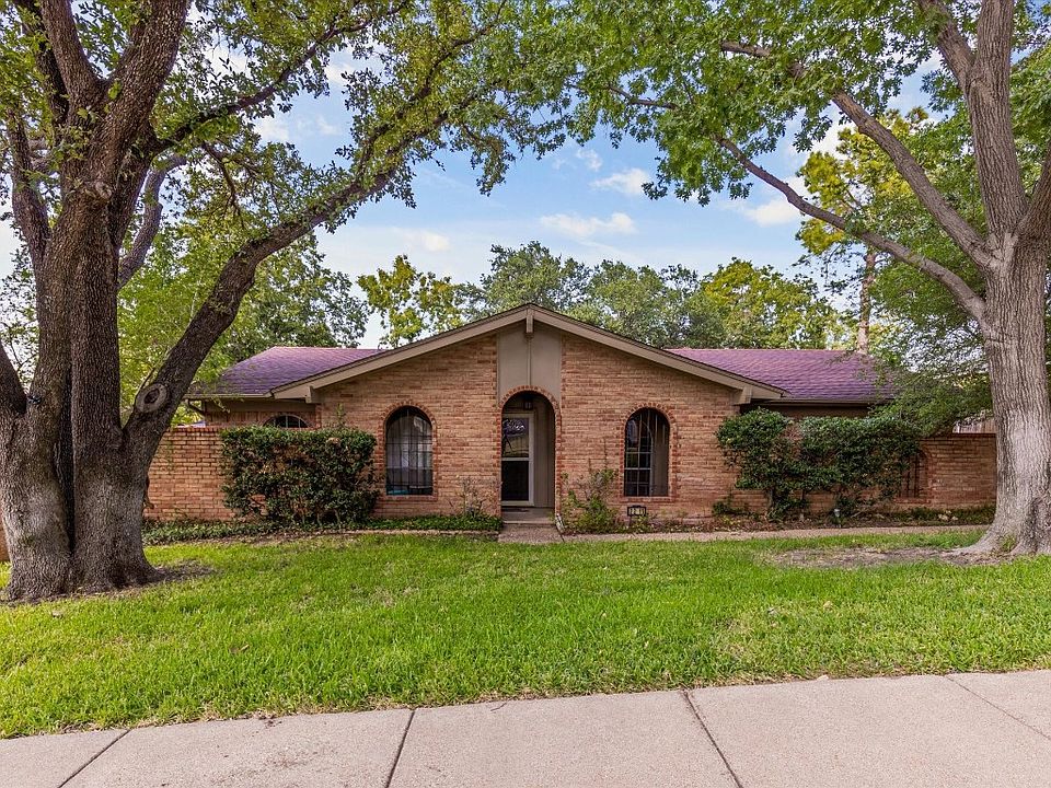 1st image of 2211 Crooked Oak Ct