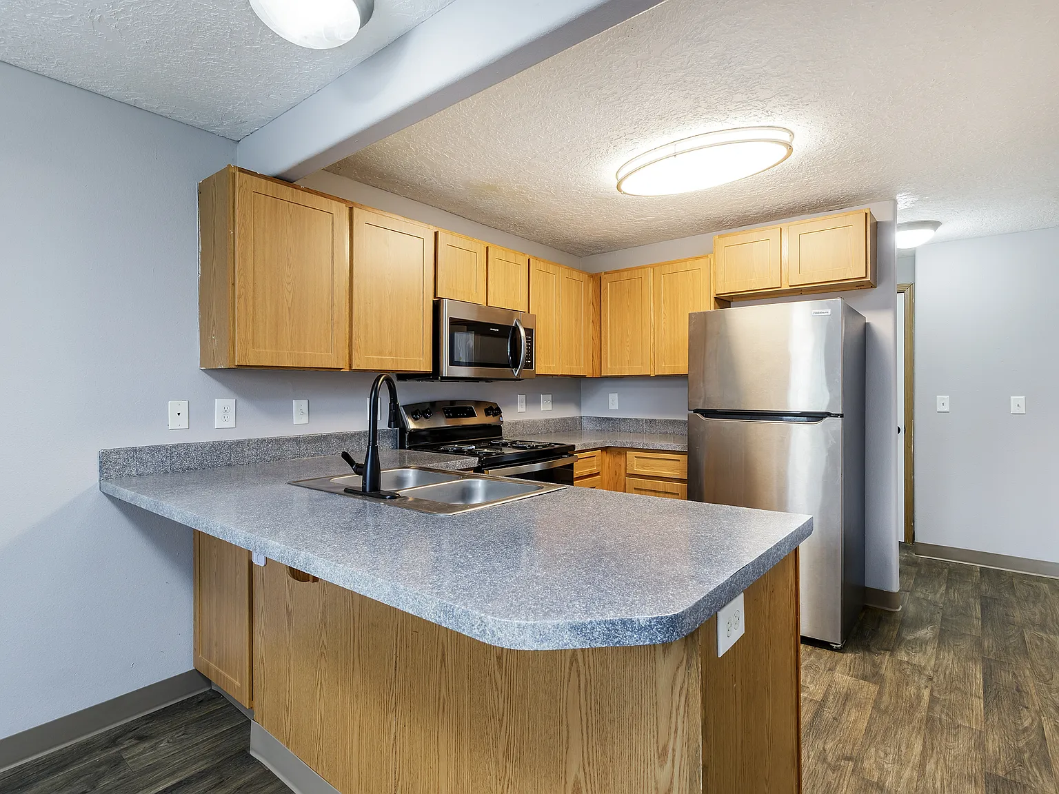 2 bed, 1200 sqft, $1,625 — Photo 3