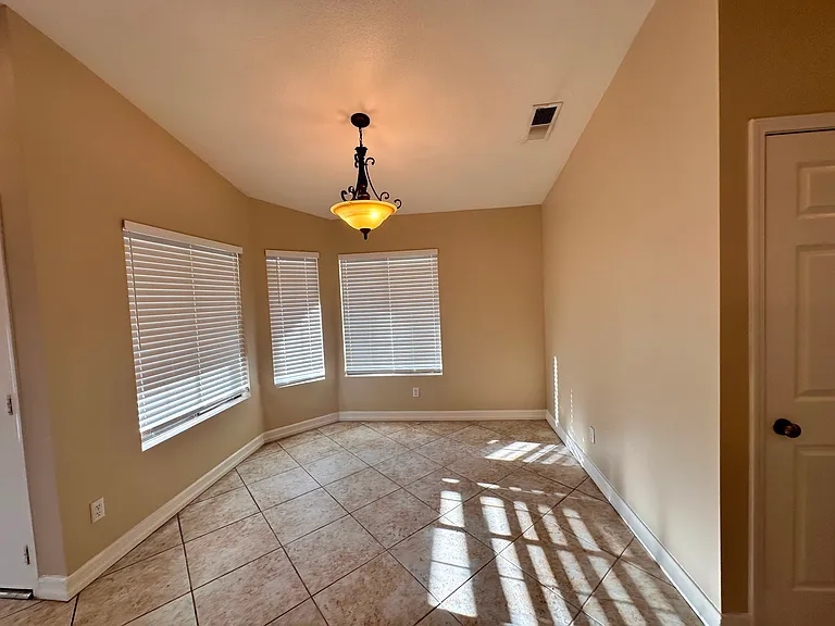 22485 Spur Brook Dr — Photo 10