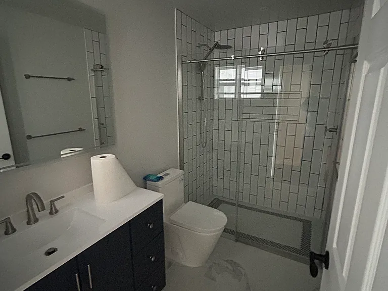 151 Orizaba Ave #B — Photo 3