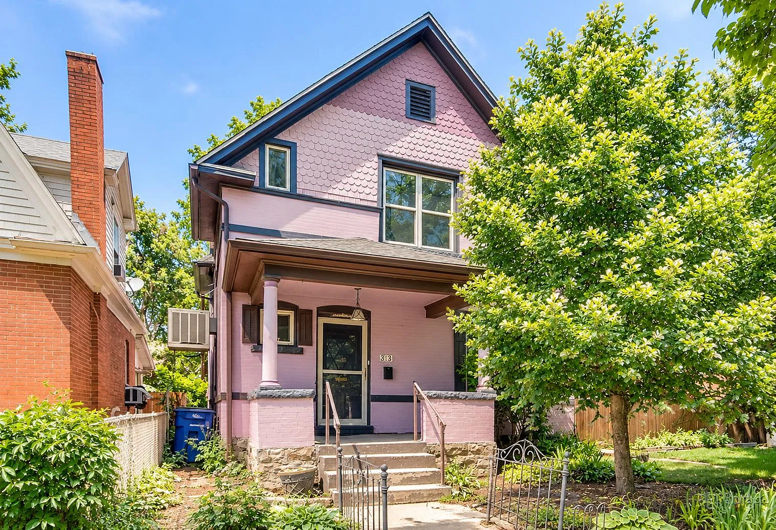 83 W Maple Ave — Photo 1