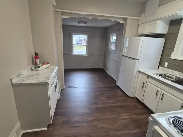 323 Bedford Ave NW, Canton, OH 44708