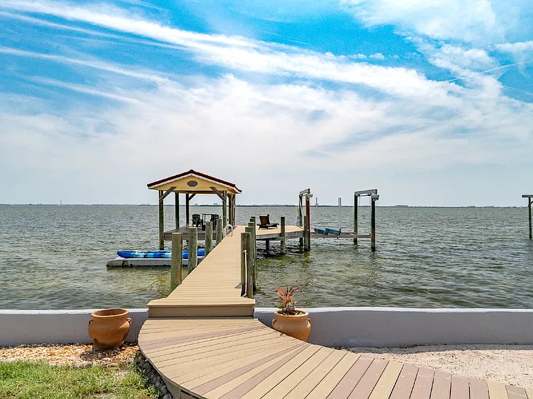 1110 S Banana River Dr — Photo 15