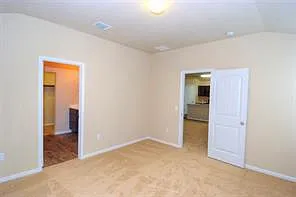 3 bed, 2.0 bath, 1467 sqft, $2,000 — Photo 3