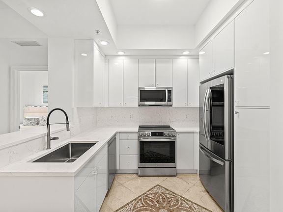 2nd image of 701 S Olive Ave APT 1014