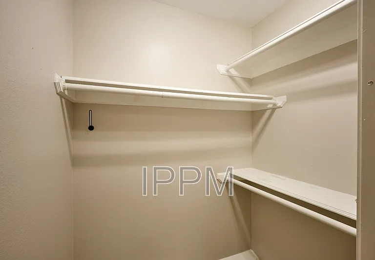 101 N Taos Blvd #B — Photo 22