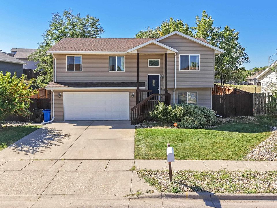 1st image of 119 Adonia Ln