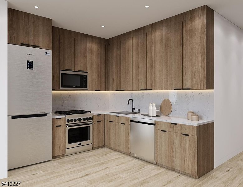 1st image of 225 Broad St #1-E