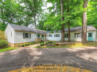 1410 Echo Gln, Gates Mills, OH 44040