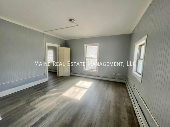 554 S Main St UNIT 2