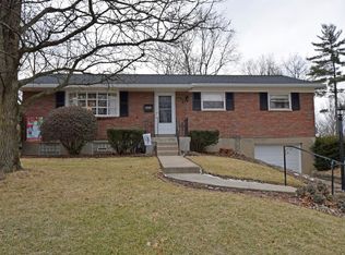 1573 Blueorchard Dr, Anderson Twp, OH 45230