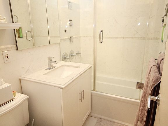 5th image of 444 E 86th St APT 3E