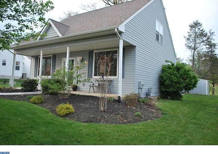 1st image of 204 Beaumont Dr