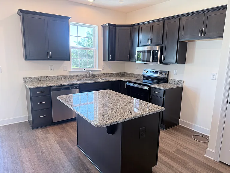 3621 Fieldstone Dr — Photo 7