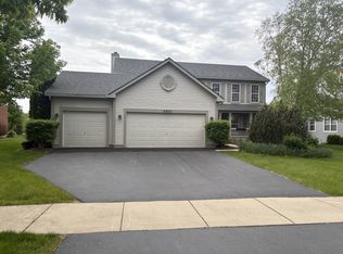 2912 Forest Creek Ln, Naperville, IL 60565