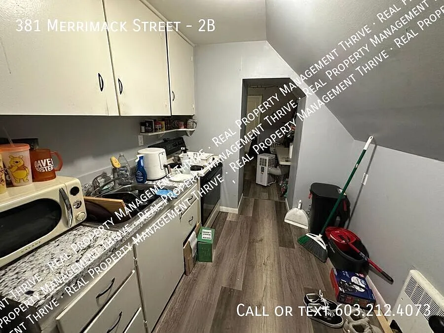 Studio With Off-Street Parking - Deposit Free Living To Qualified Renters Through Obligo! — Photo 3