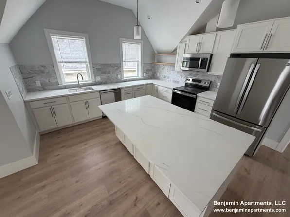 9 Holton St, Allston, MA