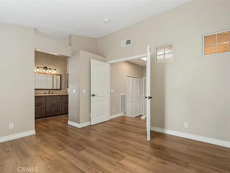 64 Mission Ct — Photo 20