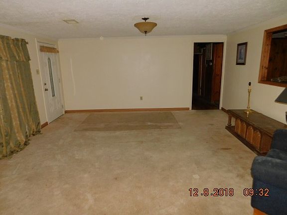 3rd image of 1239 Hodson Dr