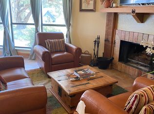 220 Riverhill Club Ln APT 9, Kerrville, TX 78028