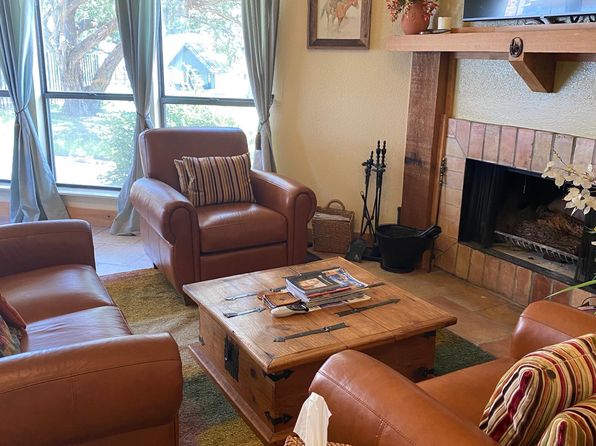 220 Riverhill Club Ln APT 9