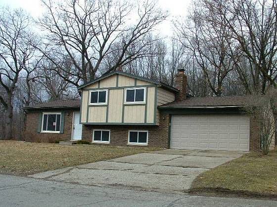 2nd image of 8485 Woodland Shore Dr