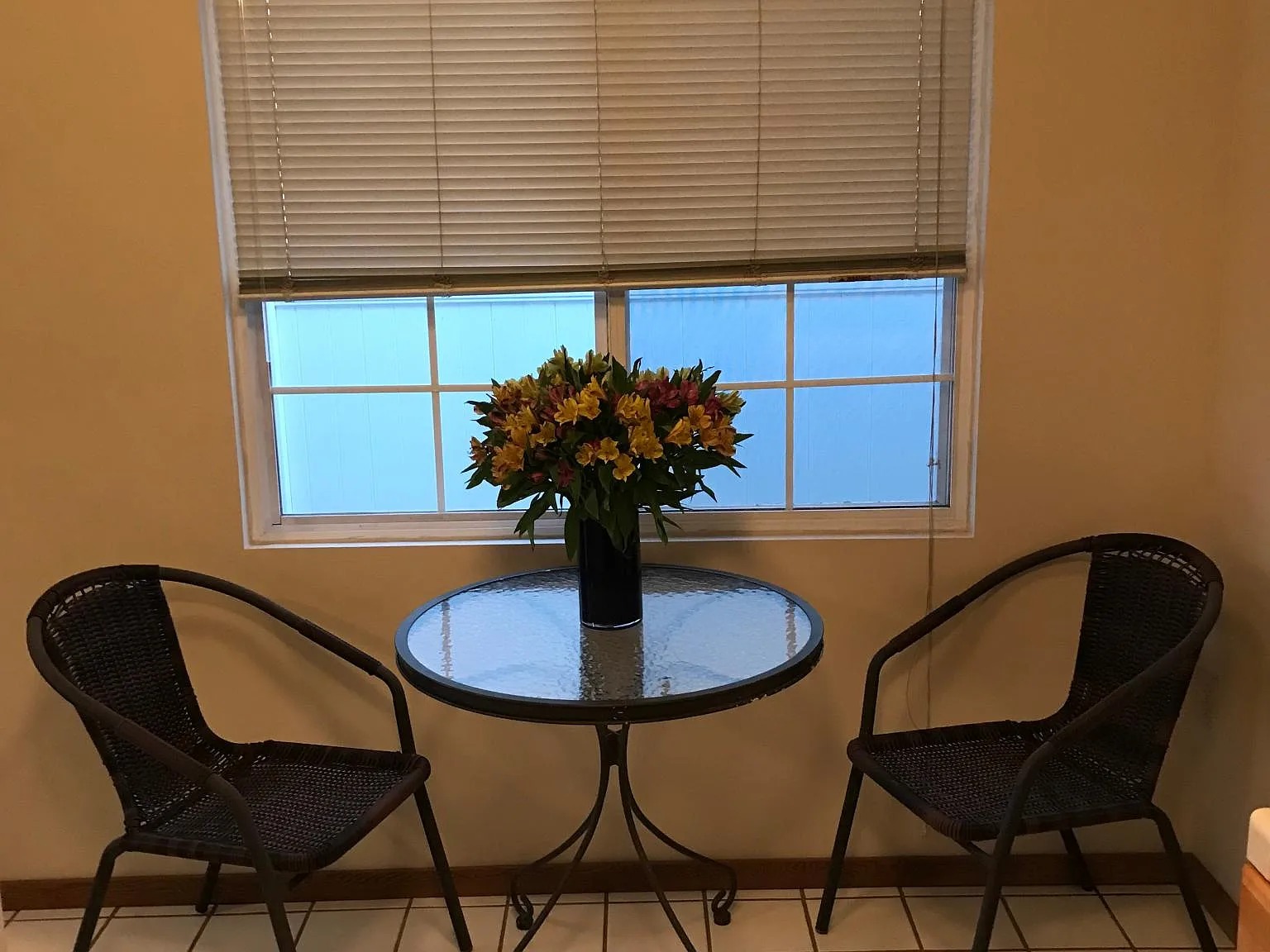 1 bed, 400 sqft, $2,100 — Photo 4