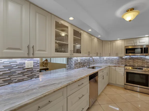 2811 N Cypress Road, Pompano Beach, FL 33064