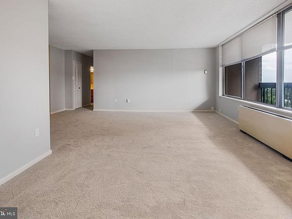 5th image of 3701 S George Mason Dr Unit 617N