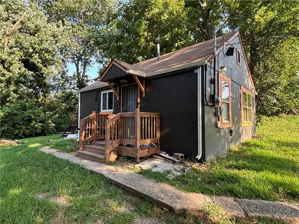 2501 N 35th St, Kansas City, KS 66104