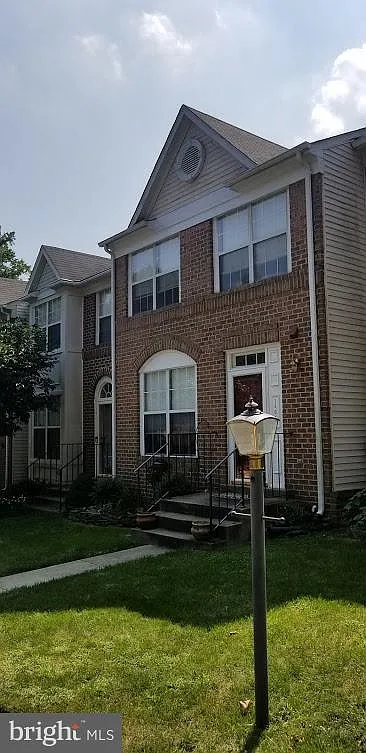 1905 Barrington Ct photo 1