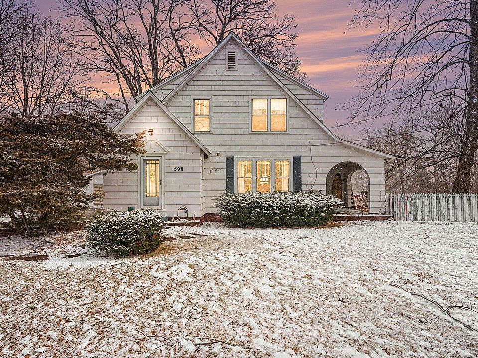 1st image of 598 S Brooks Rd