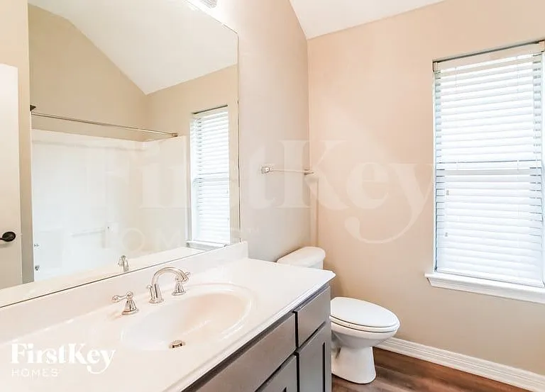 5829 Nathaniel Dr — Photo 14