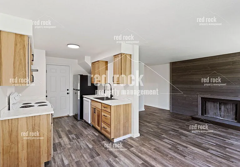 3901 W Spiers Ave #3 — Photo 8