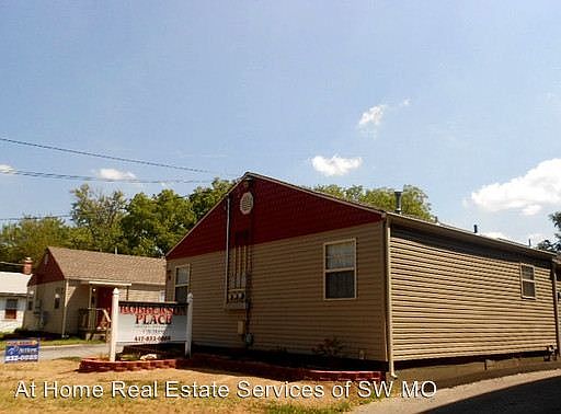 2nd image of 918 S Robberson Ave #3382306