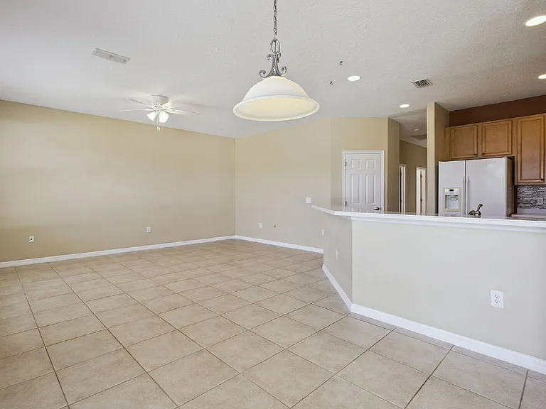 4576 Barbados Loop — Photo 10