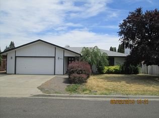 1423 S 27th Ave, Yakima, WA 98902