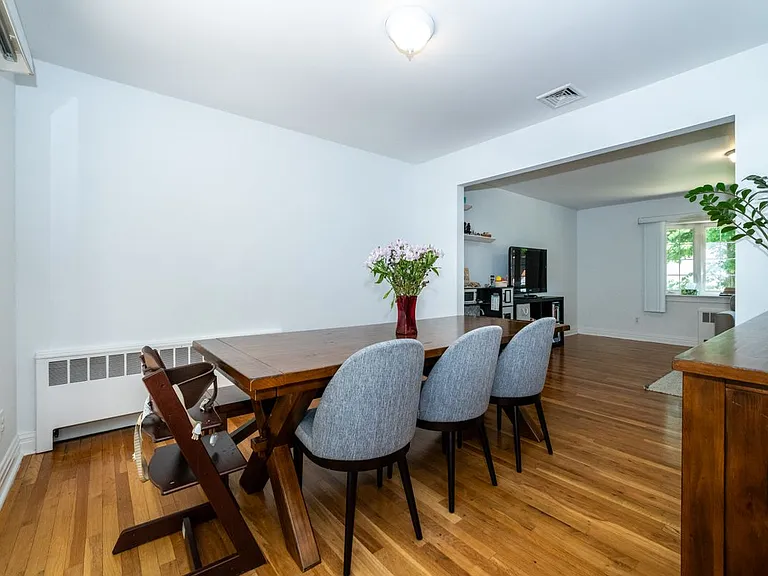 18 Carlyle Pl — Photo 12