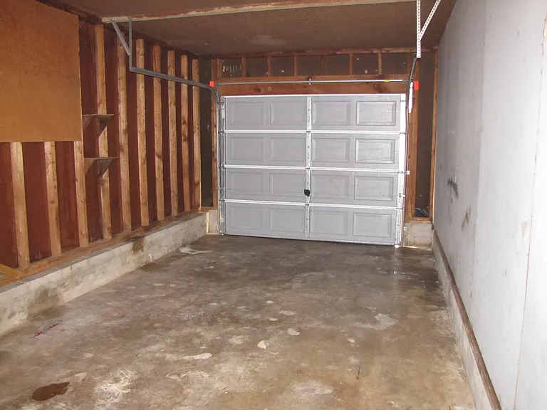 1305 Gilmore Cir — Photo 6
