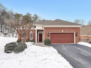 6567 Fairway Estates Dr, Roanoke, VA 24018