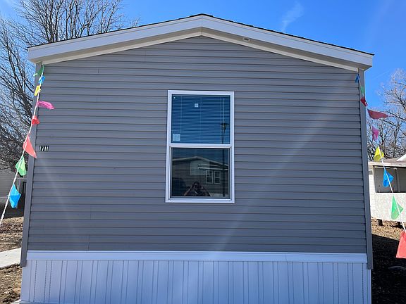 4th image of 1440 W Plum #266