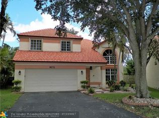 9271 Oak Grove Cir, Davie, FL 33328