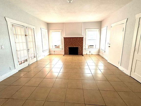 3rd image of 105 N 17th St W