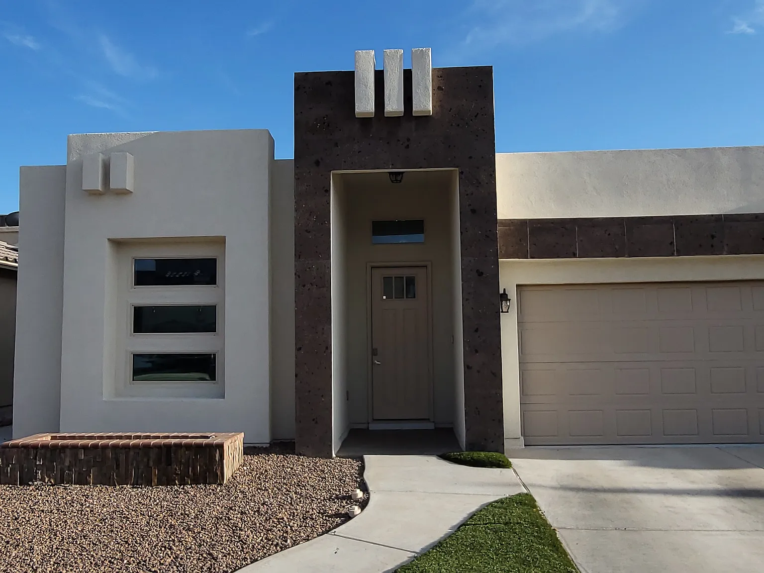 4 bed, 1790 sqft, $2,500 — Photo 2