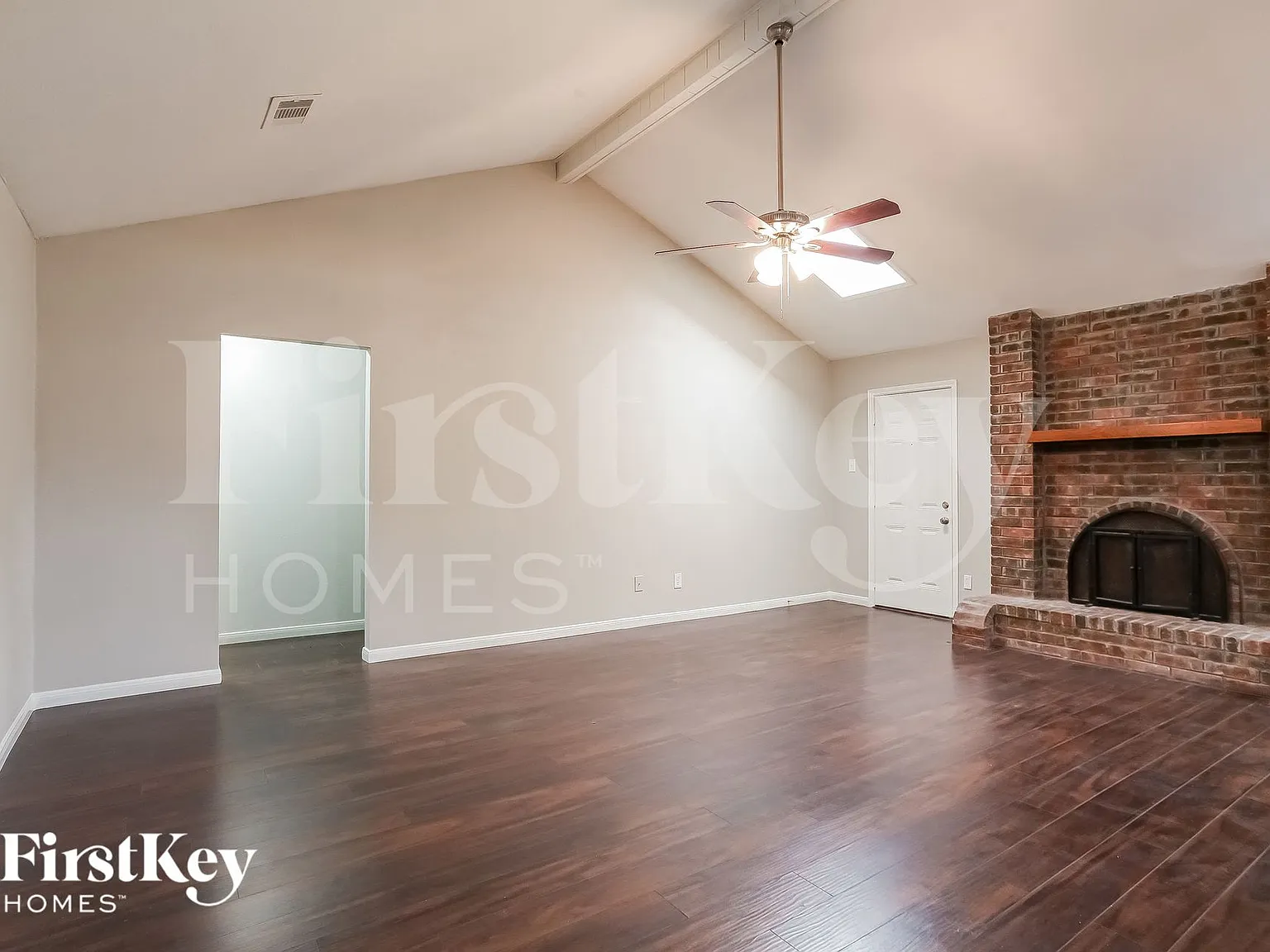 3 bed, 2.0 bath, 1748 sqft, $2,145 — Photo 4