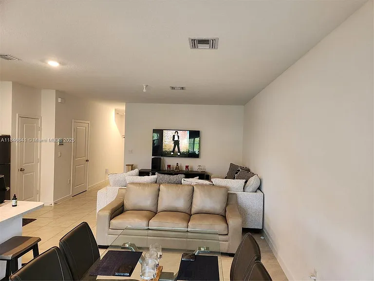 880 NW 3rd Way #880 — Photo 17